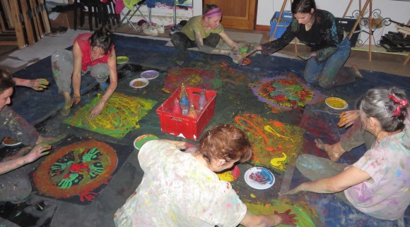 Stage puissant de peinture par le mandala chamanique